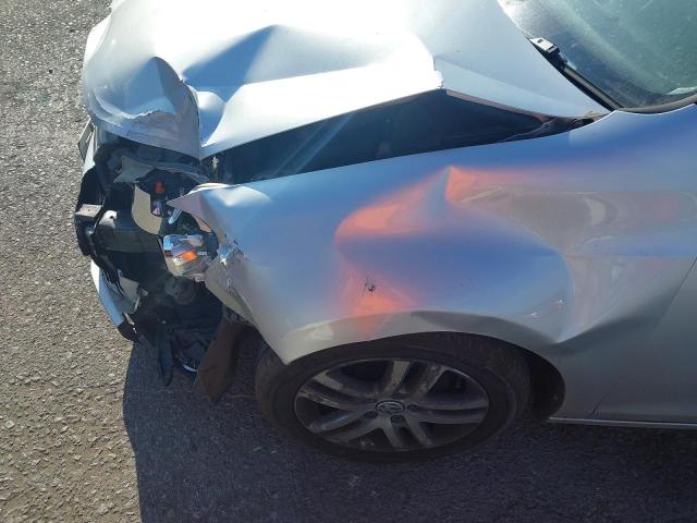 2010 VOLKSWAGEN GOLF SE TD