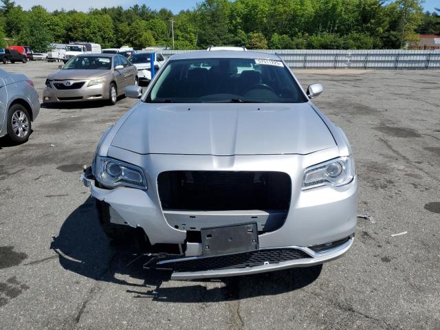  CHRYSLER 300 2021 Srebrny