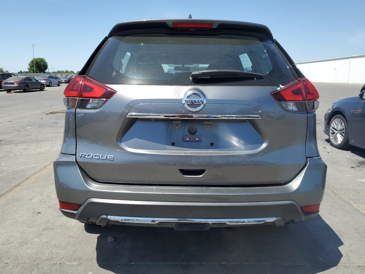 2018 Nissan Rogue S VIN: KNMAT2MT0JP576465 Lot: 58970275