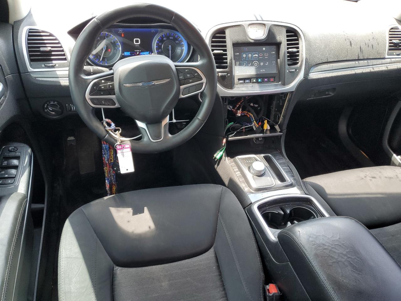 2018 Chrysler 300 Touring VIN: 2C3CCAAGXJH302130 Lot: 57093075