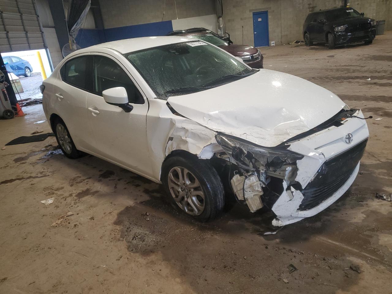 3MYDLBYV4JY329393 TOYOTA YARIS 2018