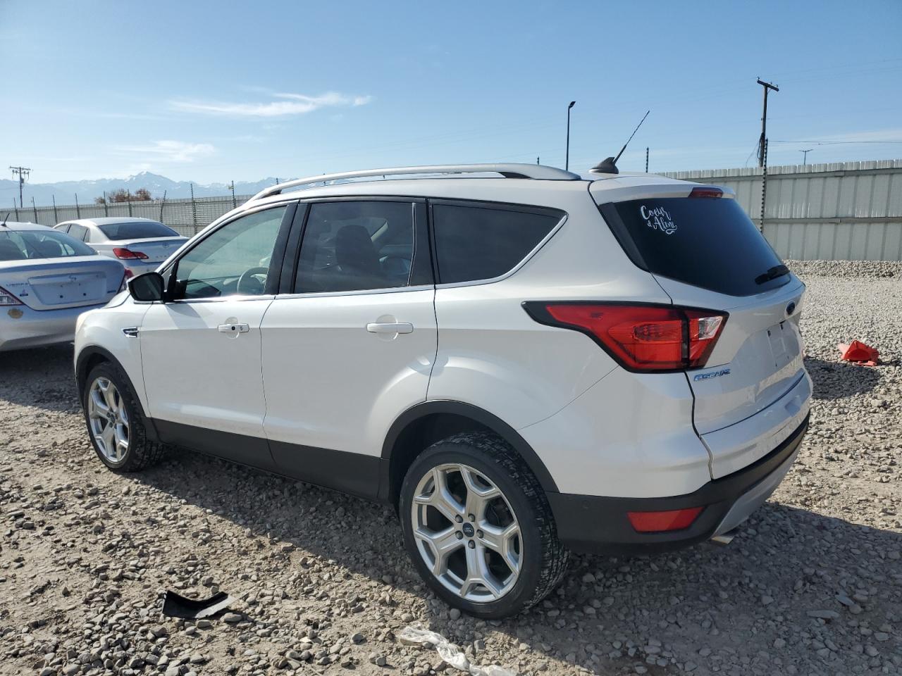 1FMCU9J91KUA35320 FORD ESCAPE 2019