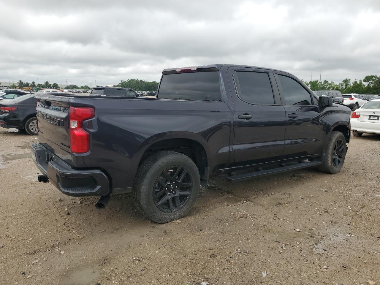 2023 Chevrolet Silverado - Image 3