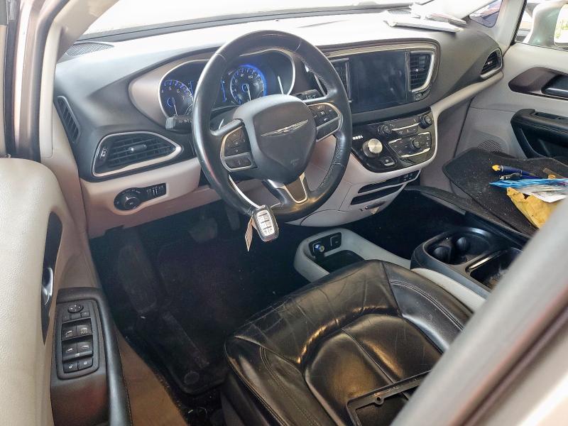  CHRYSLER PACIFICA 2017 Beige