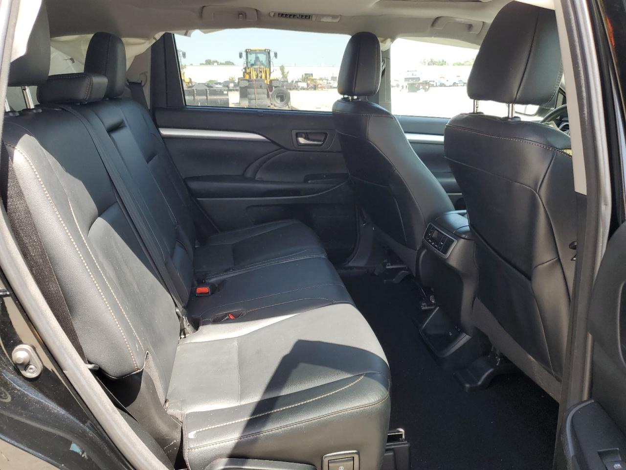 5TDJZRFH0JS551538 TOYOTA HIGHLANDER 2018