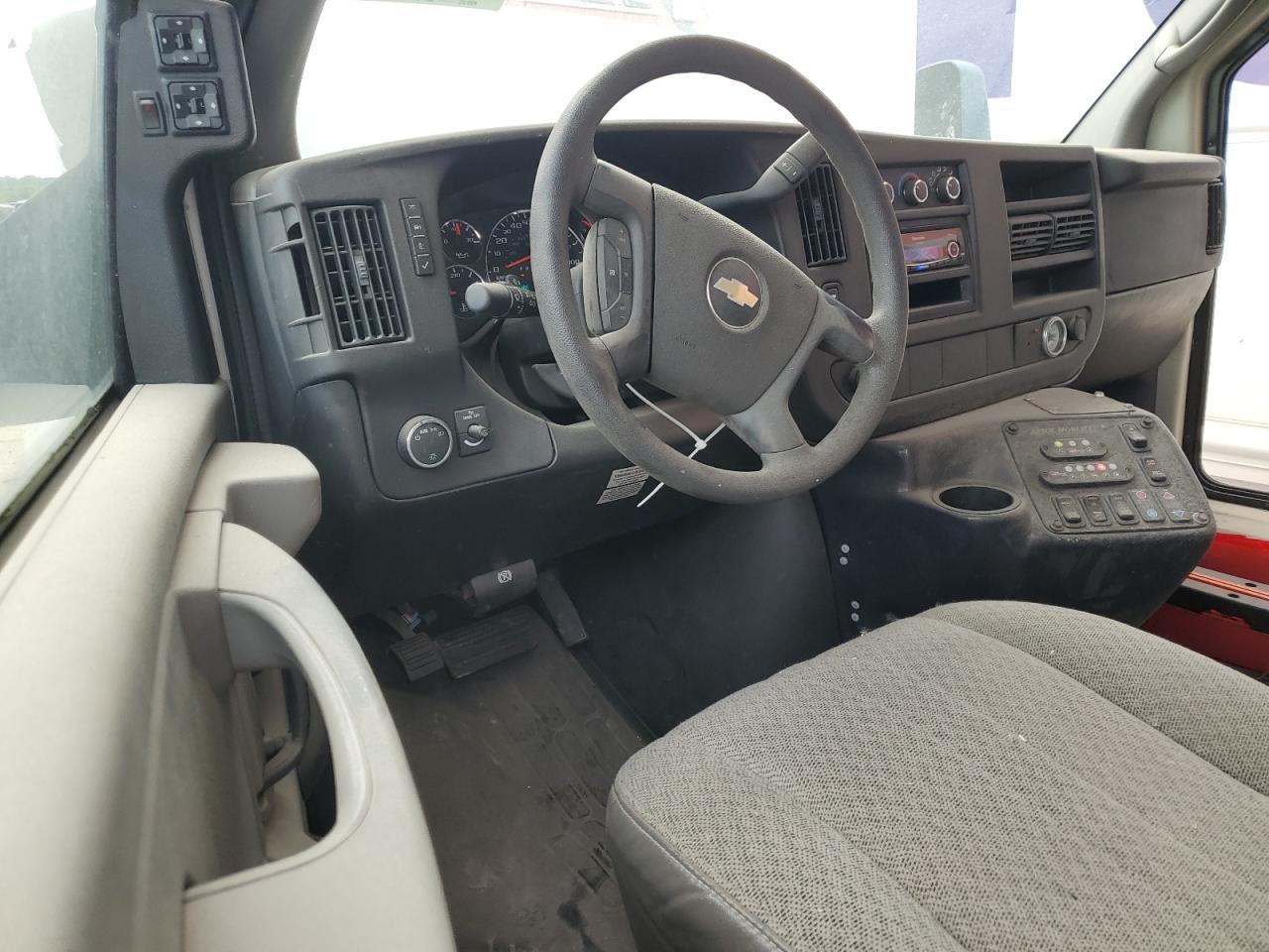 2010 Chevrolet Express Cutaway G4500 VIN: 1GB9G5AG3A1104493 Lot: 58694105