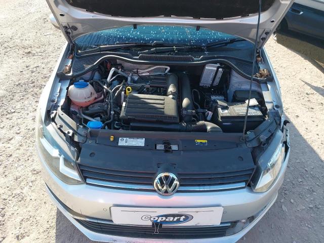2015 VOLKSWAGEN POLO