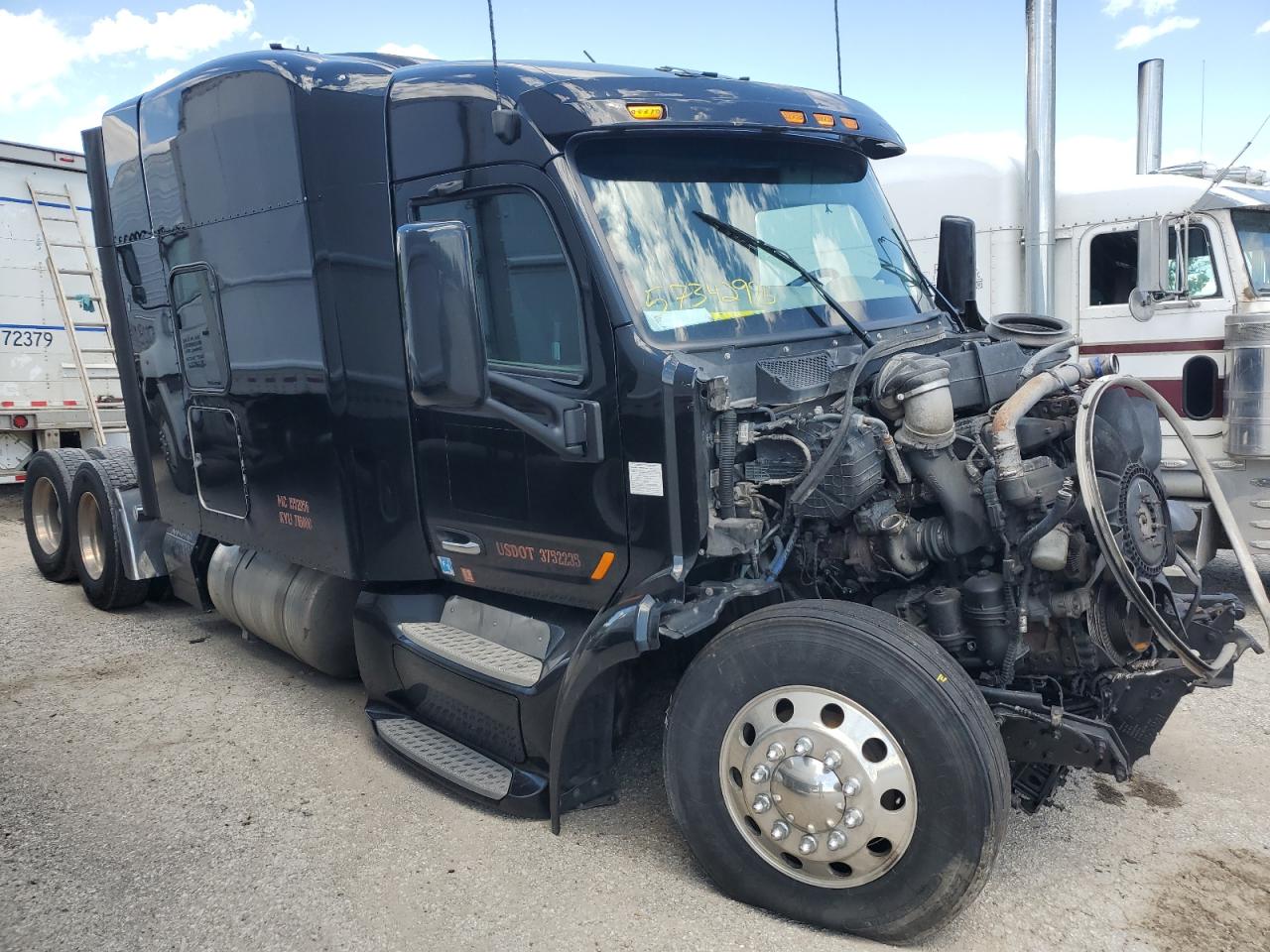 2018 Peterbilt 579 Semi Truck на продаже в Bridgeton, MO - Front End