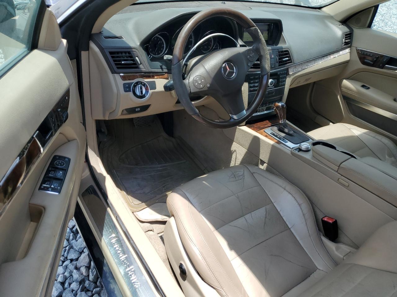Image 8 of 2011 Mercedes-Benz E-klasse salvage vehicle - Lot #57095815 at Copart