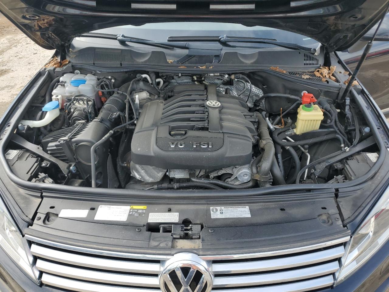 2016 Volkswagen Touareg Sport VIN: WVGEF9BP3GD008823 Lot: 56838985