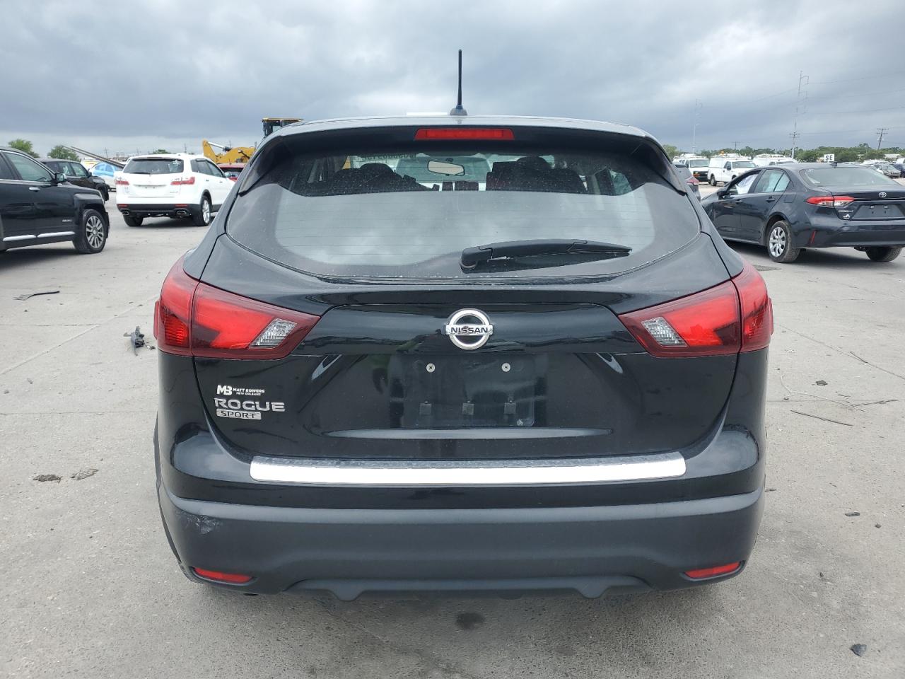 JN1BJ1CP7JW164688 NISSAN ROGUE 2018