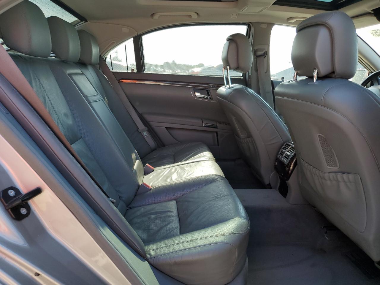 2007 Mercedes-Benz S 550 4Matic VIN: WDDNG86X67A124658 Lot: 57354165