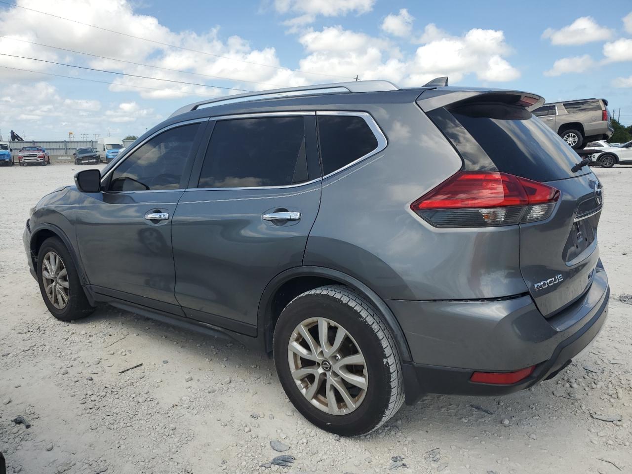 JN8AT2MT2HW139202 NISSAN ROGUE 2017