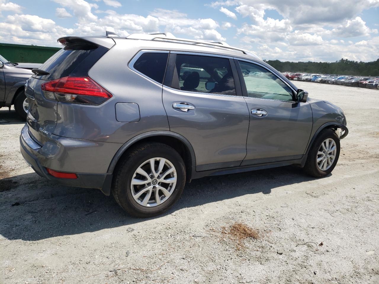 KNMAT2MV3HP618932 NISSAN ROGUE 2017