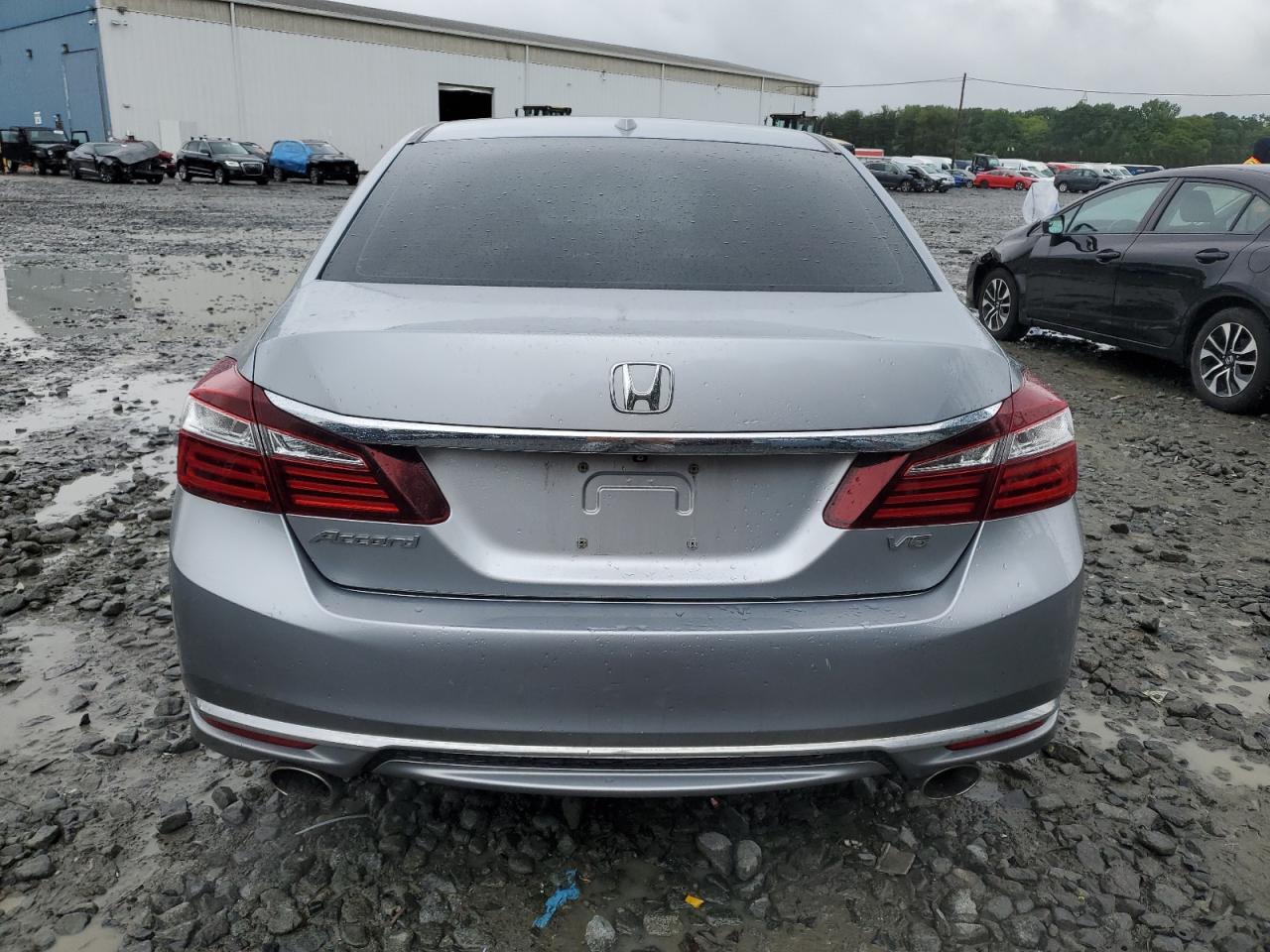 1HGCR3F8XHA022144 HONDA ACCORD 2017