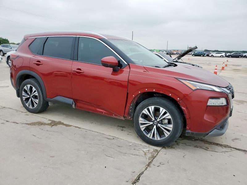 NISSAN ROGUE 2021 Красный