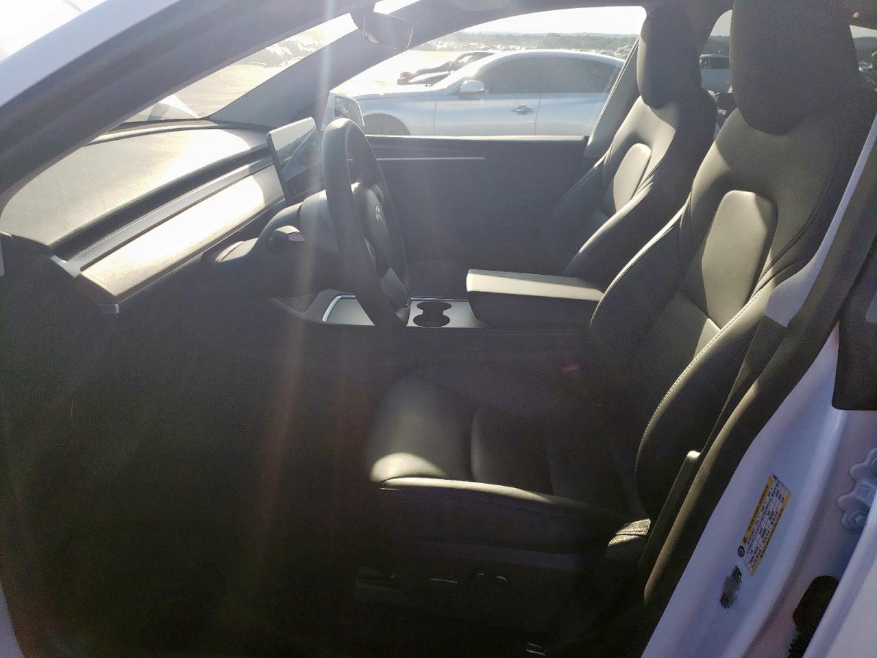 2024 Tesla Model Y VIN: 7SAYGAEE4RF154625 Lot: 56679135