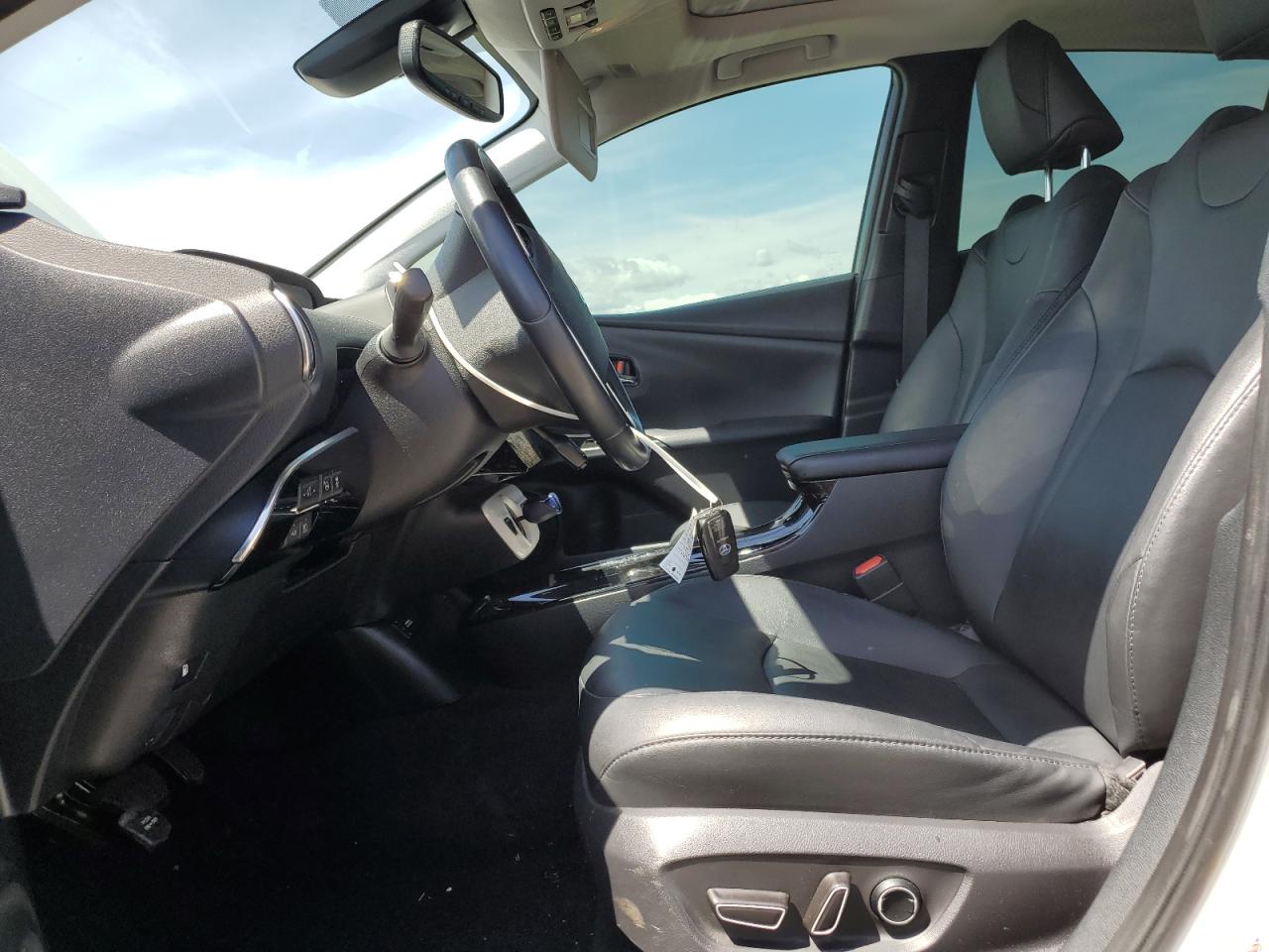 JTDKARFU1J3057845 TOYOTA PRIUS 2018