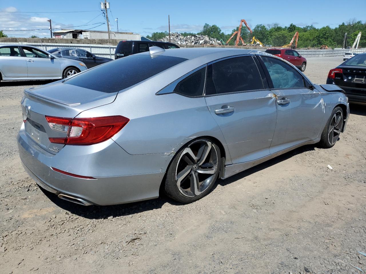 1HGCV2F32JA009338 HONDA ACCORD 2018