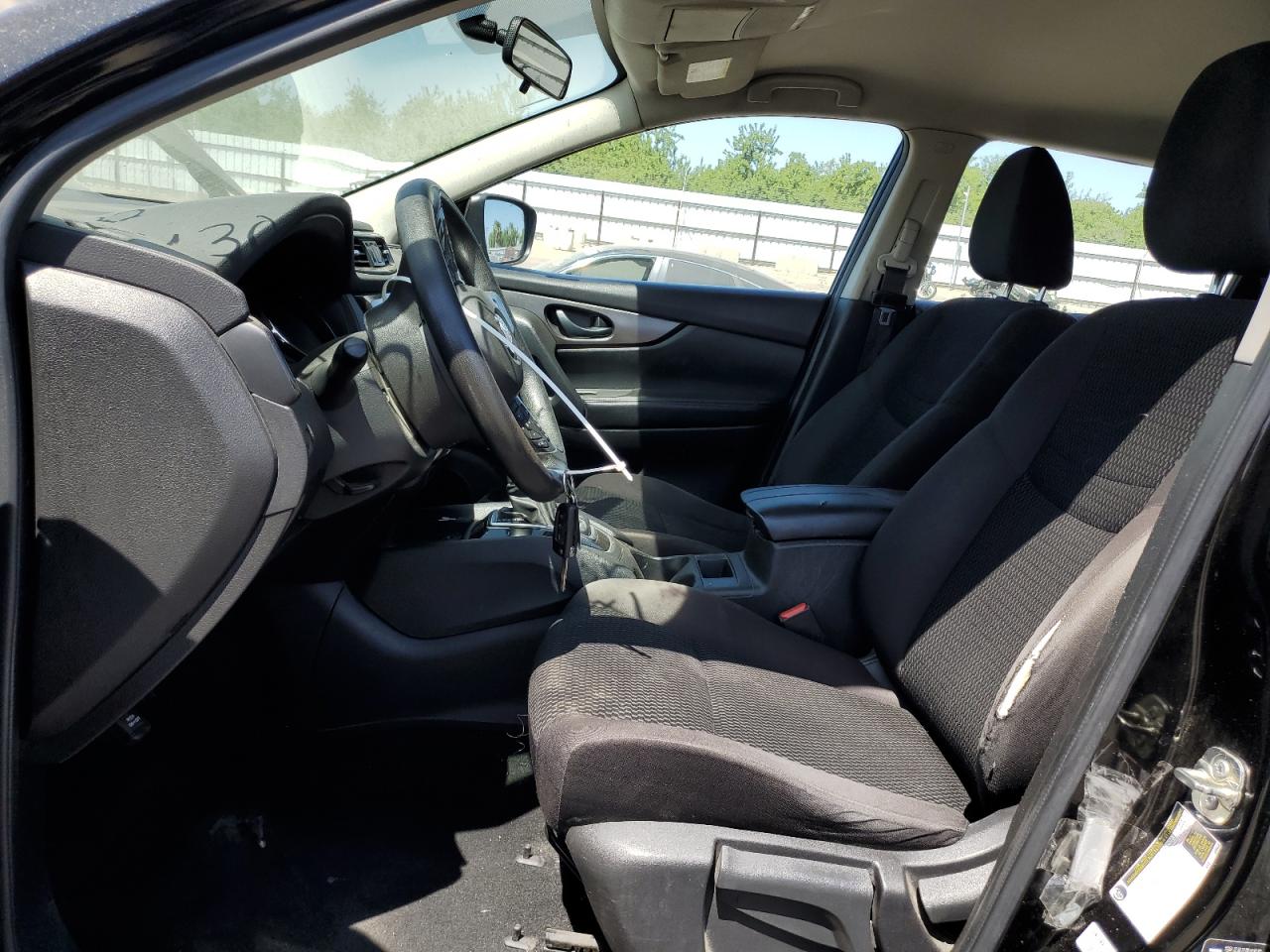 JN1BJ1CP2KW213085 NISSAN ROGUE 2019