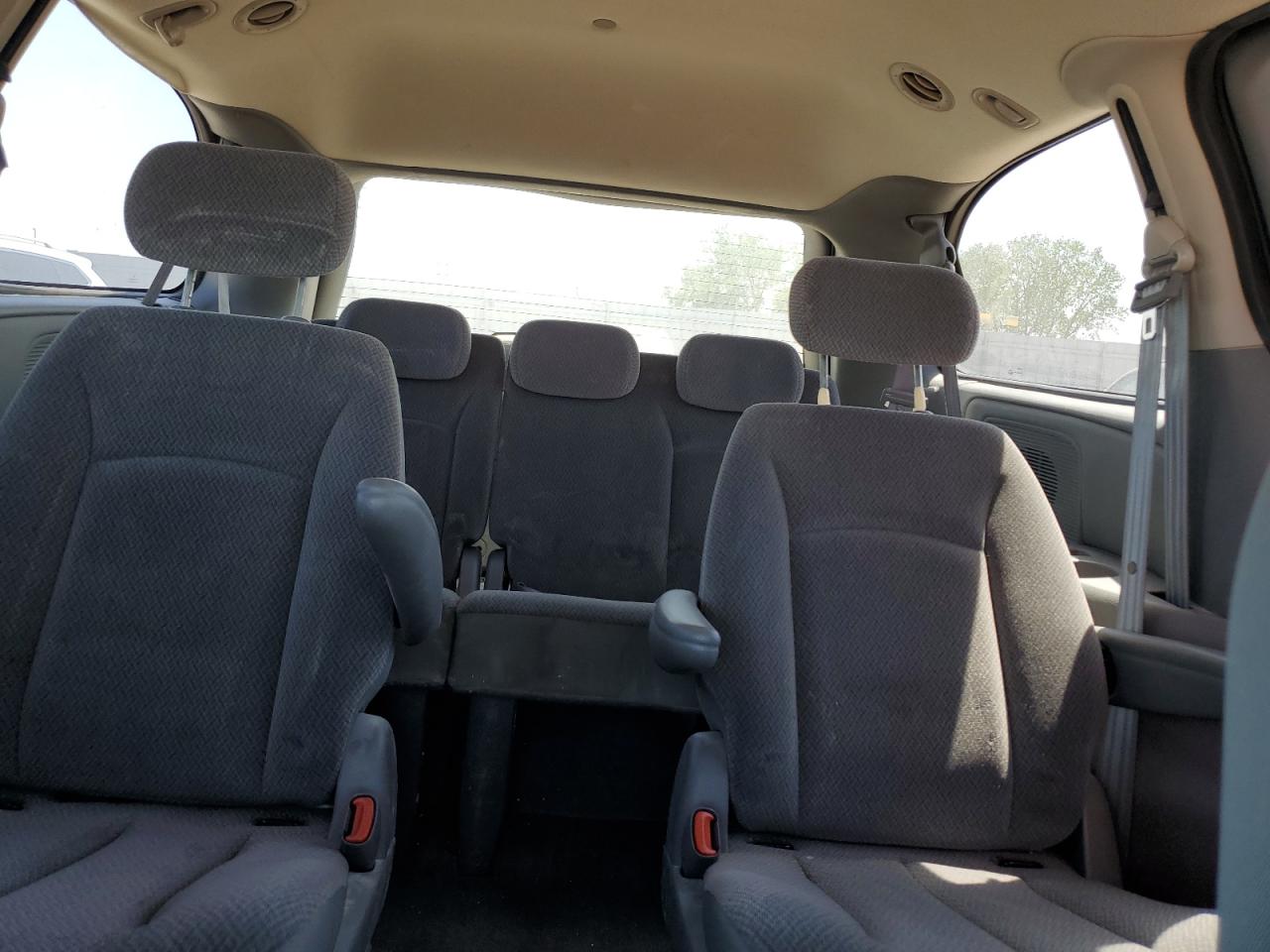 2005 Chrysler Town & Country Lx VIN: 2C4GP44R65R210853 Lot: 56538065
