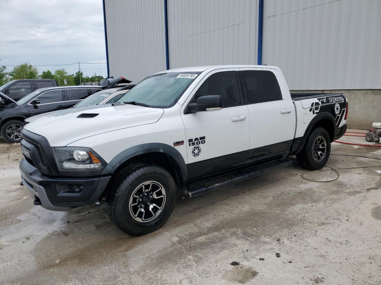 2016 Ram 1500 Rebel იყიდება Lawrenceburg-ში, KY - Side