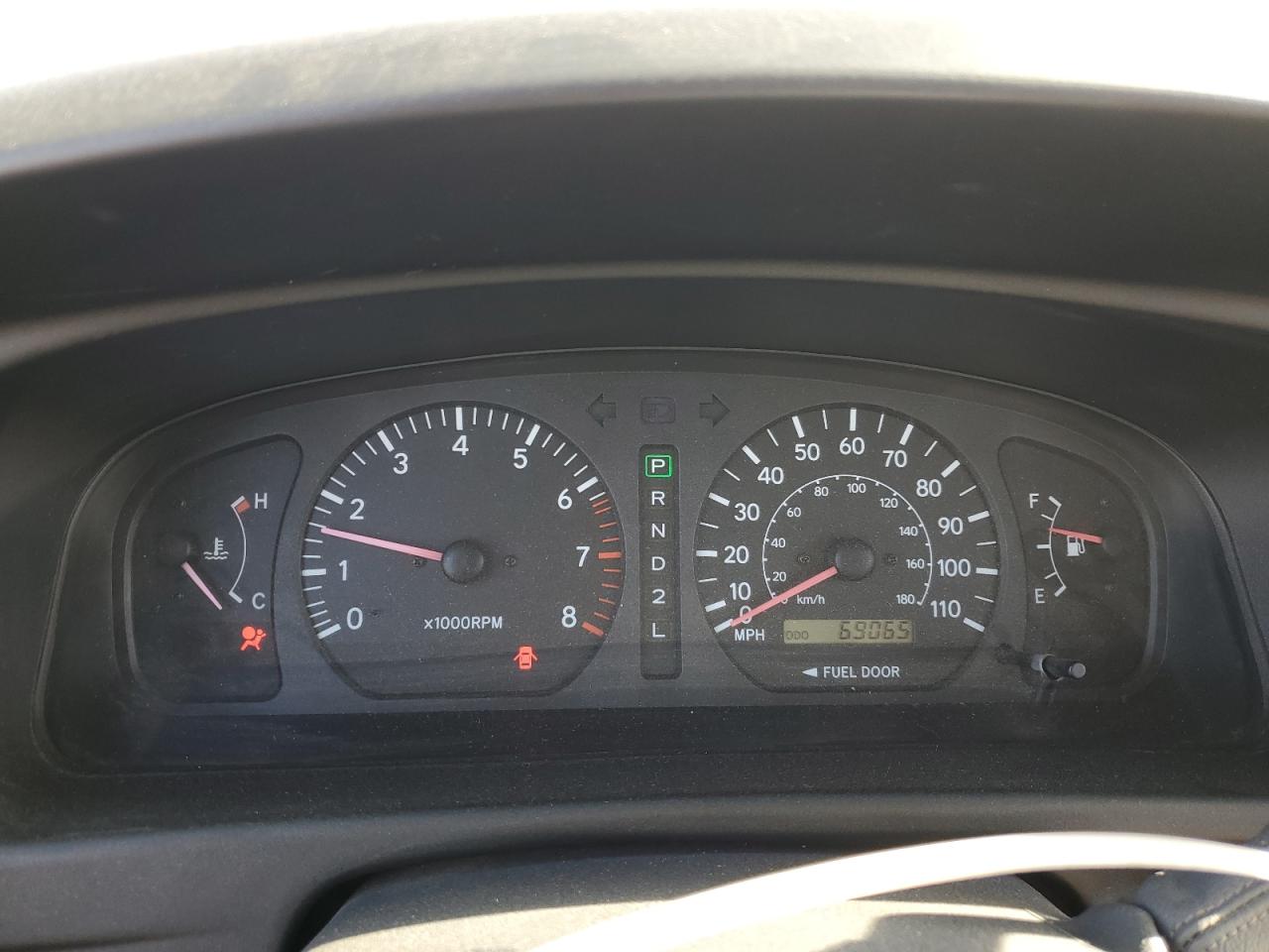 2000 Toyota Sienna Le VIN: 4T3ZF13C5YU287117 Lot: 55989145