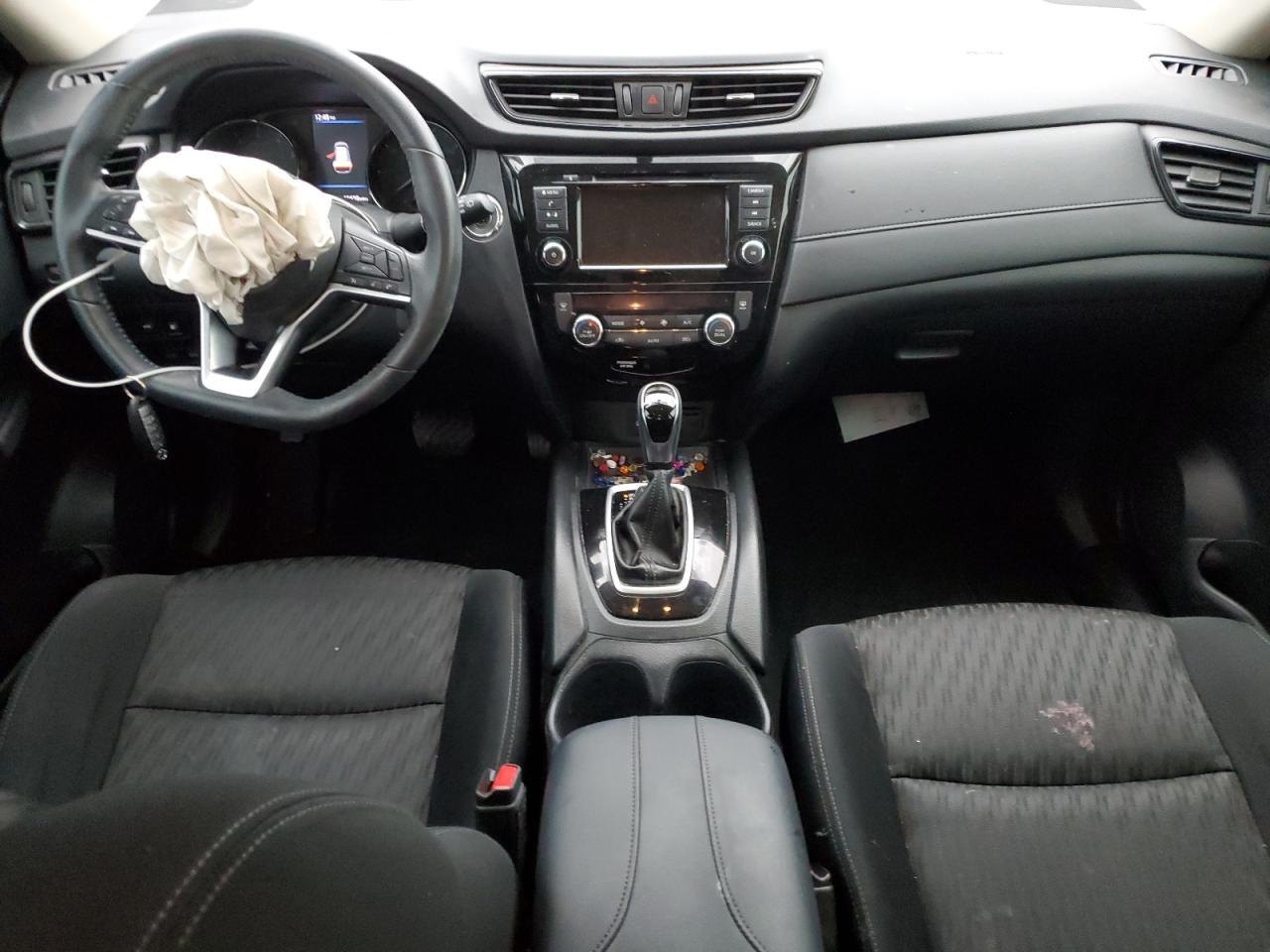 KNMAT2MT9JP608779 NISSAN ROGUE 2018