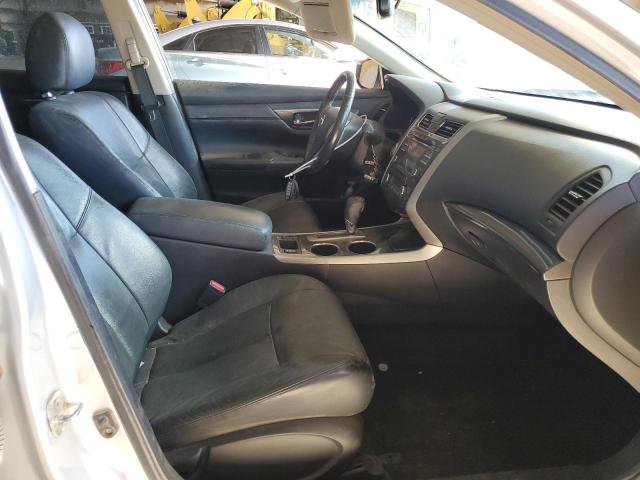 Пикапы NISSAN ALTIMA 2013 Серебристый