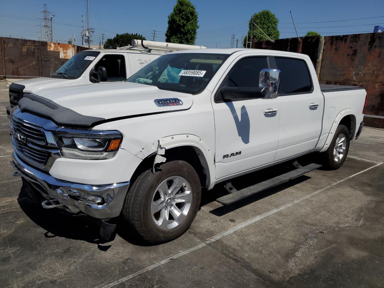 2020 Ram 1500 Laramie zu verkaufen in Wilmington, CA - All Over