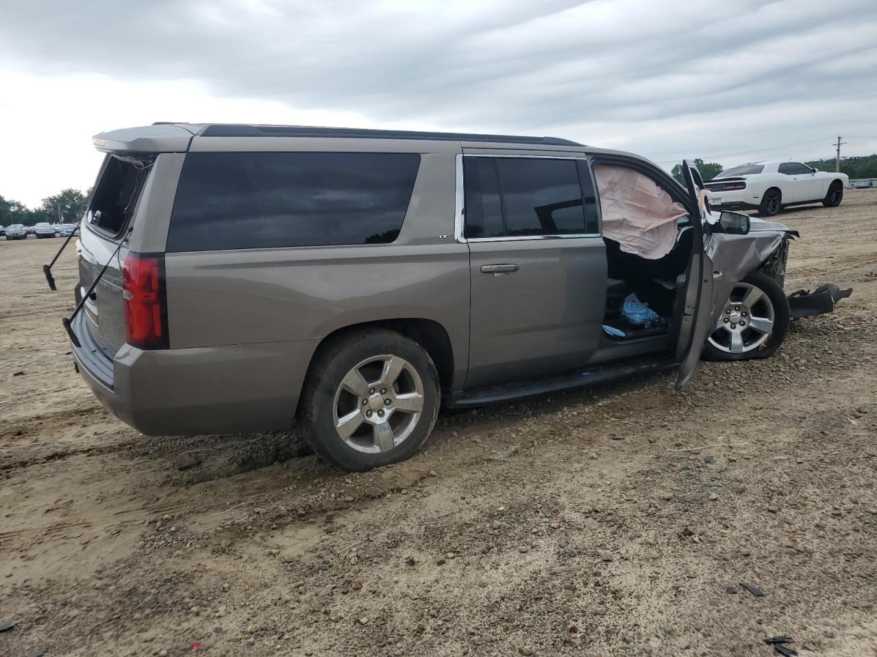 1GNSCHKC2KR143253 CHEVROLET SUBURBAN 2019