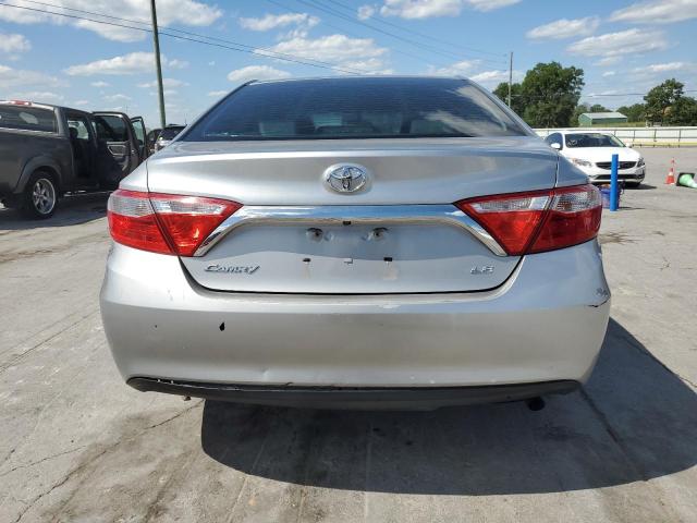 Седаны TOYOTA CAMRY 2015 Серебристый