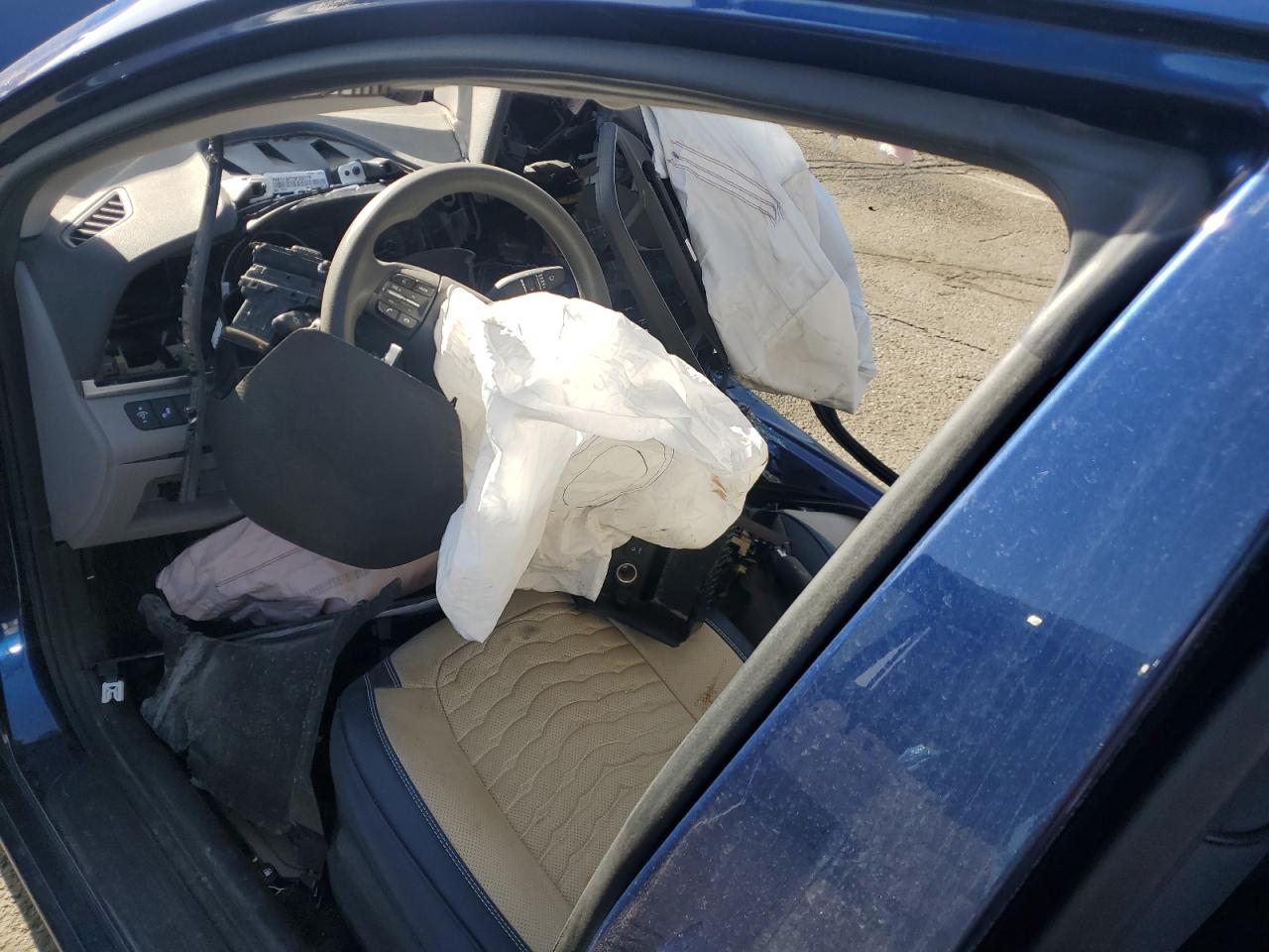 2020 Hyundai Elantra Sel VIN: 5NPD84LF1LH575796 Lot: 56185585