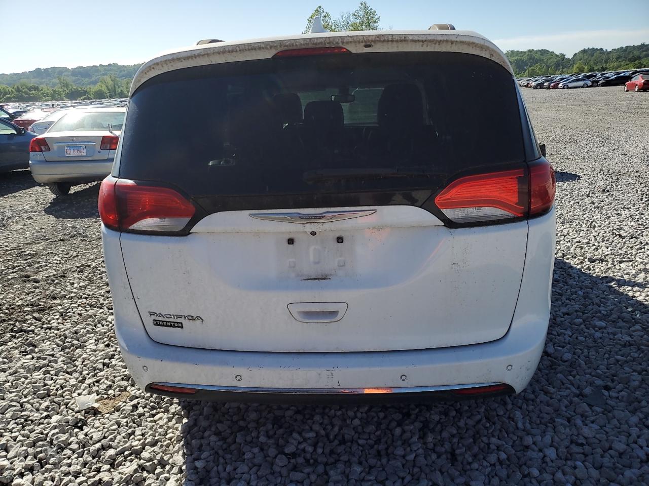 2017 Chrysler Pacifica Touring L VIN: 2C4RC1BG6HR702565 Lot: 57000755
