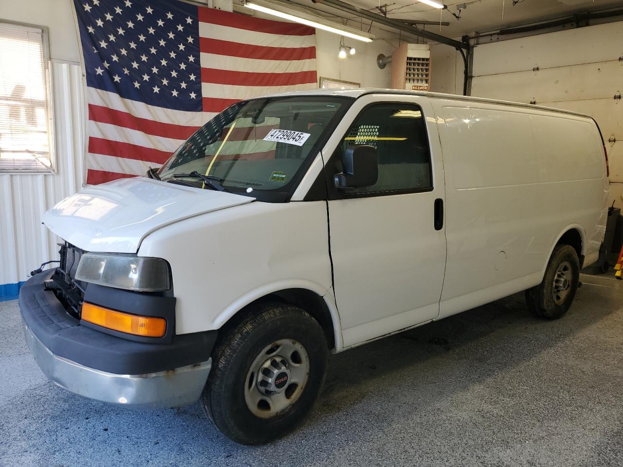 2014 GMC Savana - Image 1