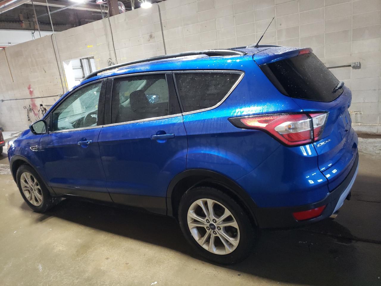 1FMCU0GD7JUB17087 FORD ESCAPE 2018