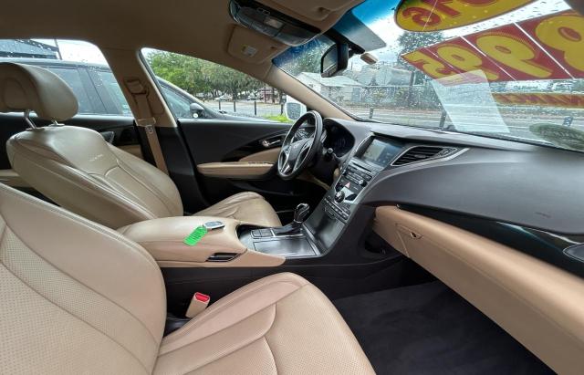Sedans HYUNDAI AZERA 2016 Biały