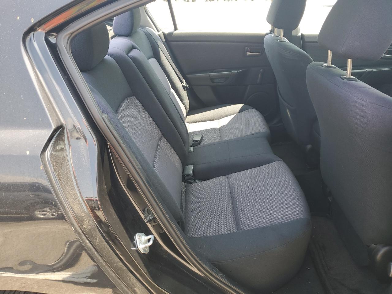 2007 Mazda 3 I VIN: JM1BK12G571718456 Lot: 55606705