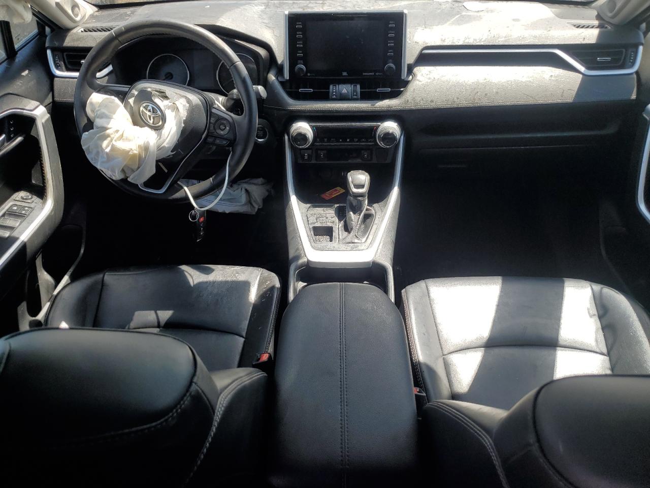 2T3A1RFV2KW070882 TOYOTA RAV4 2019