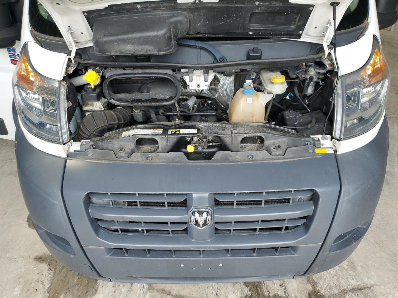 2018 Ram Promaster 2500 2500 High VIN: 3C6TRVDG5JE105494 Lot: 57826635