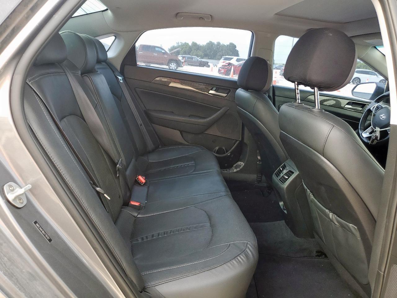 2019 Hyundai Sonata Limited VIN: 5NPE34AF9KH779797 Lot: 56404065