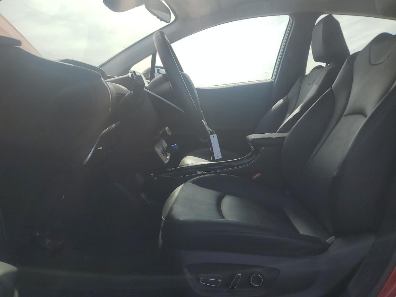 VIN: JTDKARFP6H3035781 2017 TOYOTA PRIUS
