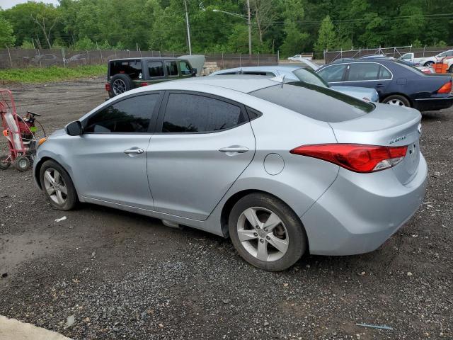 Sedans HYUNDAI ELANTRA 2012 Srebrny