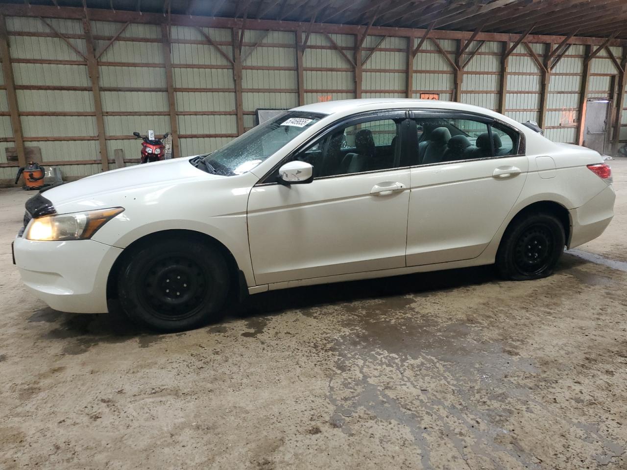 2009 Honda Accord Lx за продажба в London, ON - Rear End