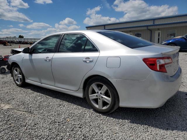  TOYOTA CAMRY 2013 Серебристый