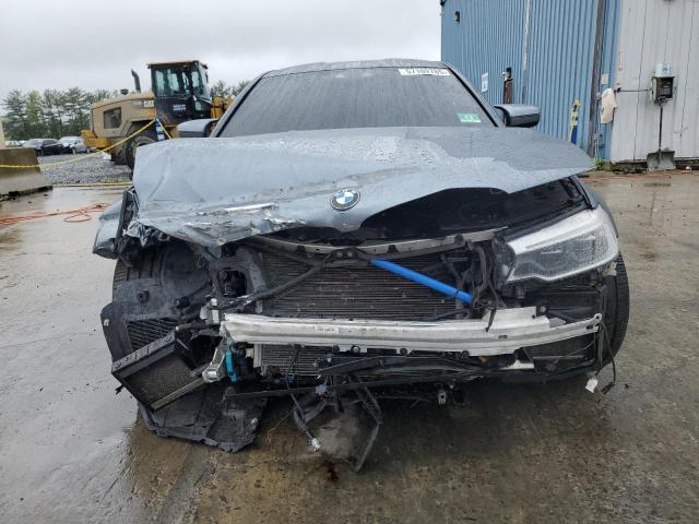  BMW M5 2018 Серый