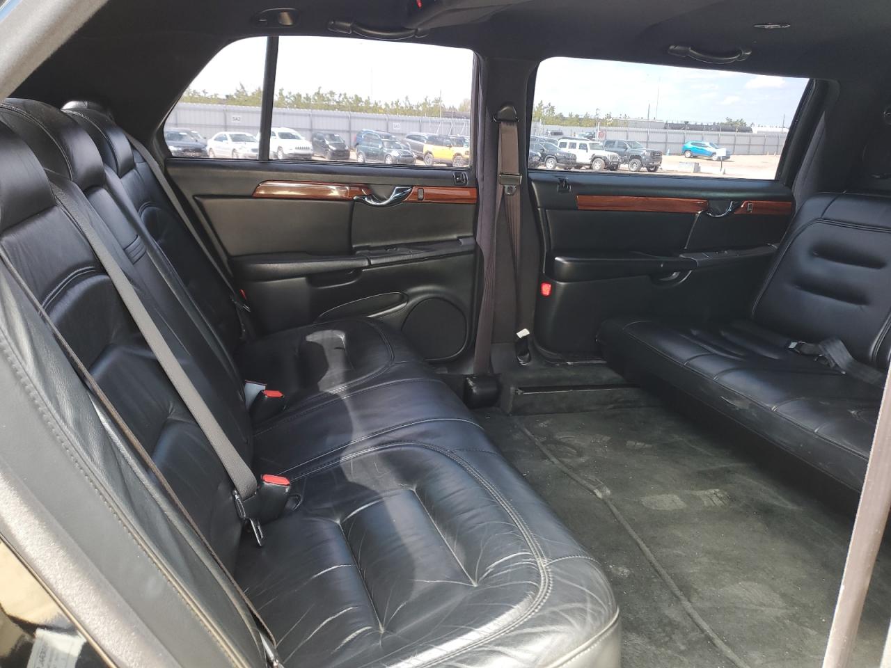 2003 Cadillac Professional Chassis VIN: 1GEEH90YX3U550481 Lot: 57632475