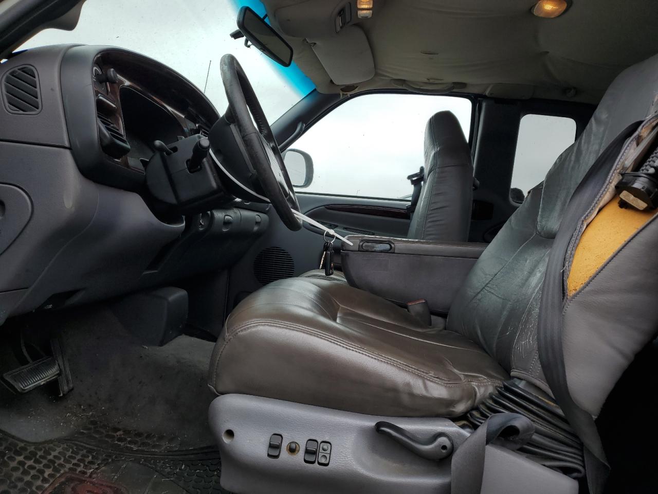 1998 Dodge Ram 1500 VIN: 1B7HC13Z0WJ104596 Lot: 55744965