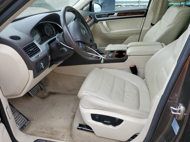  VOLKSWAGEN TOUAREG 2013 Brązowy