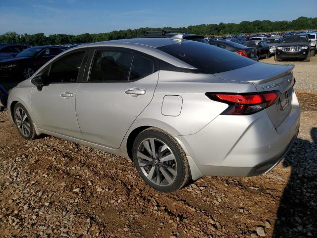  NISSAN VERSA 2020 Srebrny